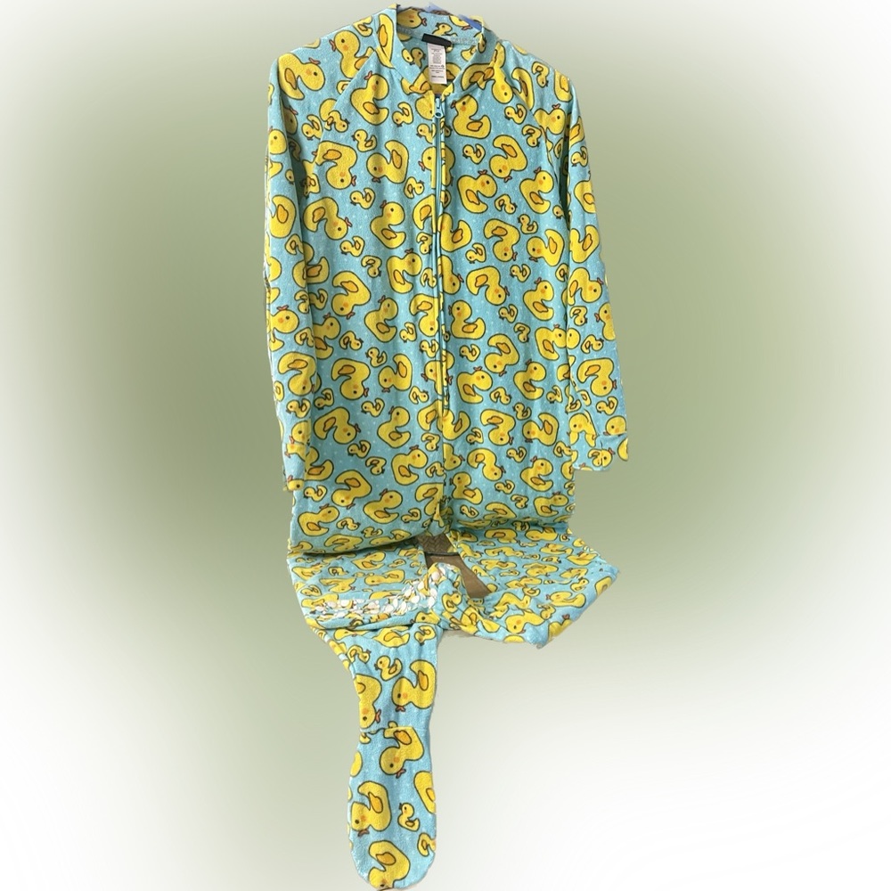 Joe Boxer pj’s with feet and front zip SO CUTE!!  Size Small
